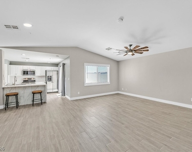 1464 Amitola Avenue - Photo Thumbnail 6