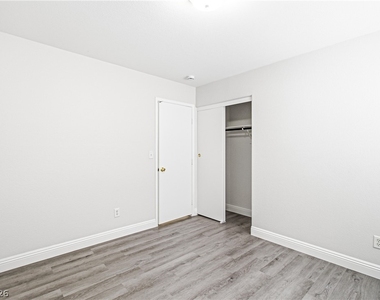 183 White Butte Street - Photo Thumbnail 8