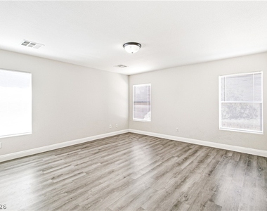 183 White Butte Street - Photo Thumbnail 10