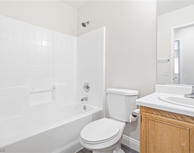 183 White Butte Street - Photo Thumbnail 9
