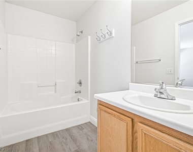 183 White Butte Street - Photo Thumbnail 13