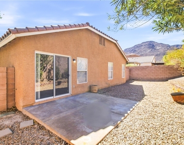 183 White Butte Street - Photo Thumbnail 16