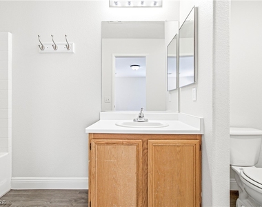 183 White Butte Street - Photo Thumbnail 12