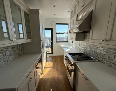 2nd Avenue - Photo Thumbnail 1
