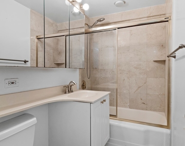 425 East 63rd Street - Photo Thumbnail 5