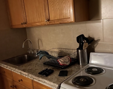 1304 Monroe Street - Photo Thumbnail 5