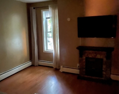 1304 Monroe Street - Photo Thumbnail 4