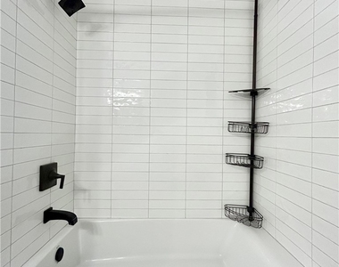 5302 Vista Avenue - Photo Thumbnail 7
