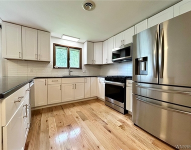 5302 Vista Avenue - Photo Thumbnail 3