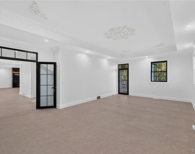 5520 Serenity Court - Photo Thumbnail 10