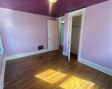 354 Shepard Avenue - Photo Thumbnail 7