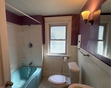354 Shepard Avenue - Photo Thumbnail 5