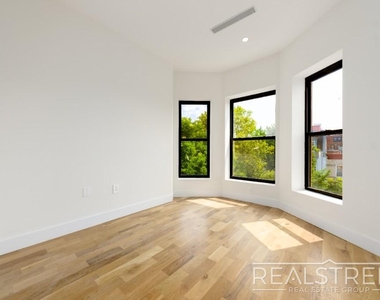 1267 Bergen Street - Photo Thumbnail 2