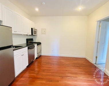 568 Pacific St. - Photo Thumbnail 6