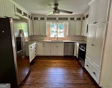 287 Brookwood Drive Sw - Photo Thumbnail 2