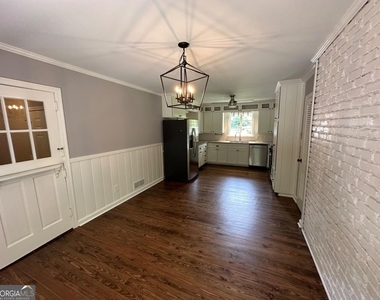 287 Brookwood Drive Sw - Photo Thumbnail 6