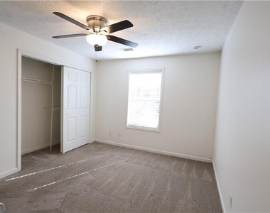 2722 Highland Ridge Nw - Photo Thumbnail 20
