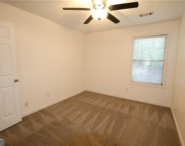 2722 Highland Ridge Nw - Photo Thumbnail 13