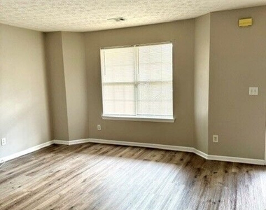 1483 Cutters Mill Drive - Photo Thumbnail 5
