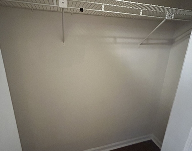 2505 W Broad Street - Photo Thumbnail 3