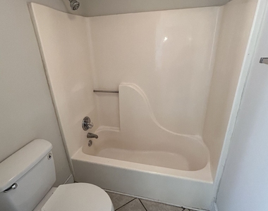 2505 W Broad Street - Photo Thumbnail 19