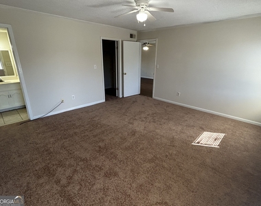 2505 W Broad Street - Photo Thumbnail 13