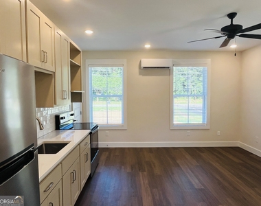 105 Gardenia Lane - Photo Thumbnail 12