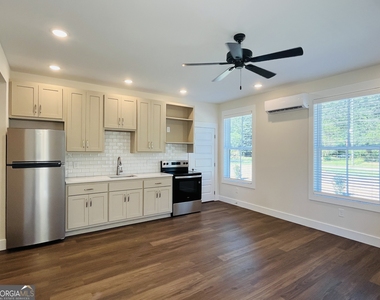 105 Gardenia Lane - Photo Thumbnail 2