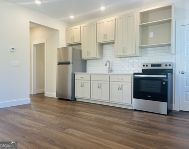 105 Gardenia Lane - Photo Thumbnail 4