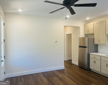 105 Gardenia Lane - Photo Thumbnail 11