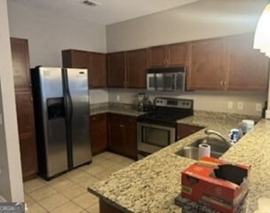 870 Mayson Turner Road Nw - Photo Thumbnail 5
