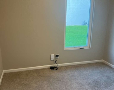 18 Aidan Court - Photo Thumbnail 9