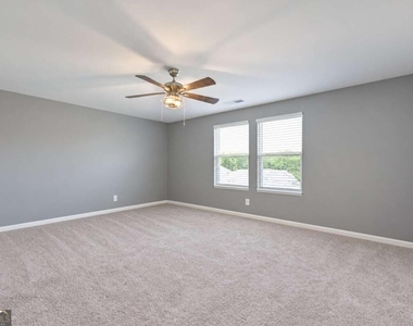 261 Mccall Way - Photo Thumbnail 7