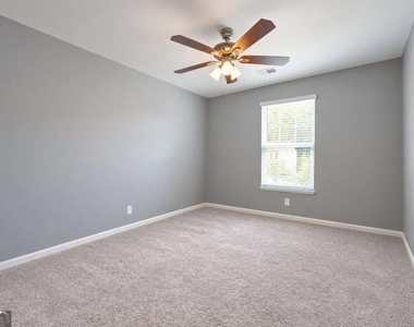 261 Mccall Way - Photo Thumbnail 10