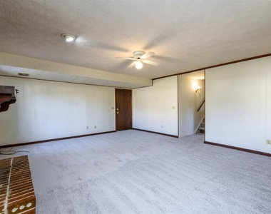 462 Emily Drive Sw - Photo Thumbnail 9