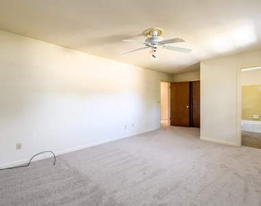 462 Emily Drive Sw - Photo Thumbnail 18