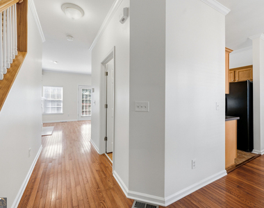 1803 Mason Creek Circle - Photo Thumbnail 12