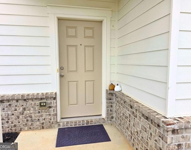 65 Knightsbridge Lane - Photo Thumbnail 2