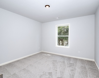 47 Crest Drive - Photo Thumbnail 12