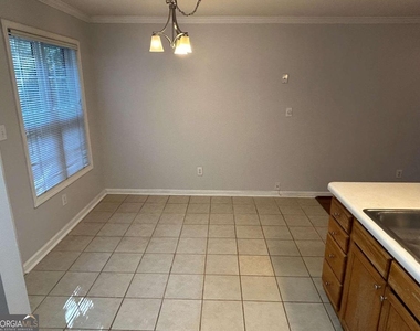 637 Huntington Road - Photo Thumbnail 12