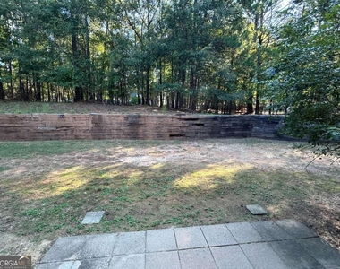 637 Huntington Road - Photo Thumbnail 25