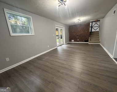 7367 Rountree Drive - Photo Thumbnail 17