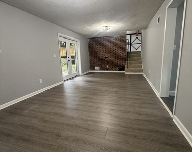 7367 Rountree Drive - Photo Thumbnail 16