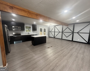 7367 Rountree Drive - Photo Thumbnail 2