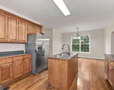 6031 Burnt Hickory Trail - Photo Thumbnail 10