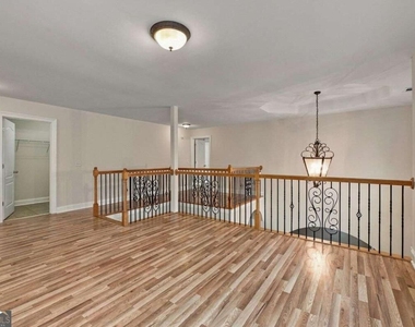 6031 Burnt Hickory Trail - Photo Thumbnail 22