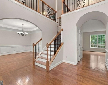 6031 Burnt Hickory Trail - Photo Thumbnail 5
