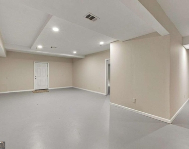 6031 Burnt Hickory Trail - Photo Thumbnail 38