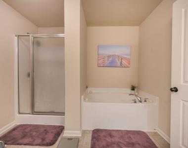 2711 Morgan Glen Road - Photo Thumbnail 14