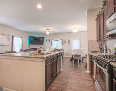 2711 Morgan Glen Road - Photo Thumbnail 21